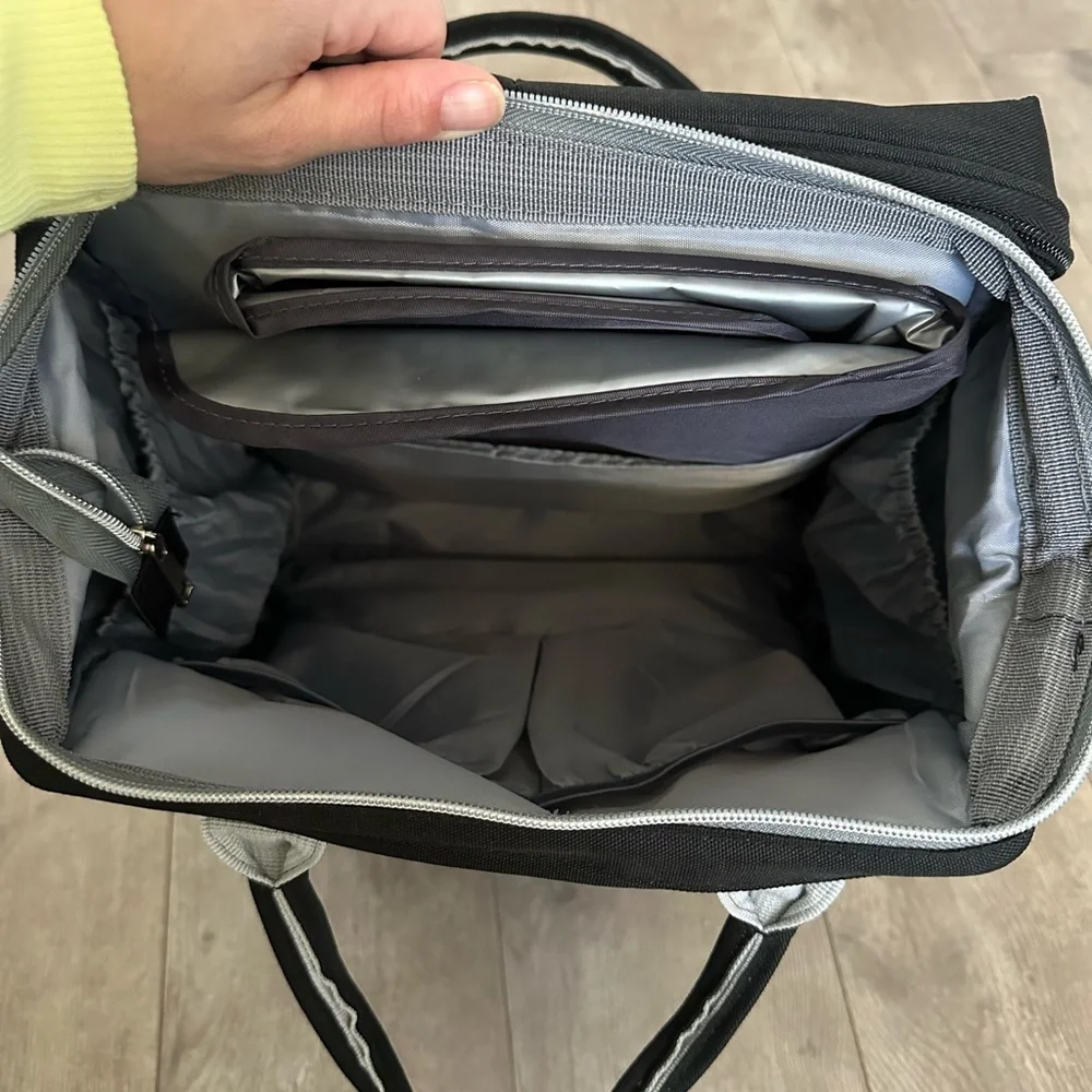 New Lexi Roman Women’s Diaper Backpack Bag / Backpack / Bassinet all in one